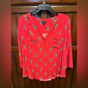 Torrid size 0 Harper top. Pineapple print 3/4 sleeve